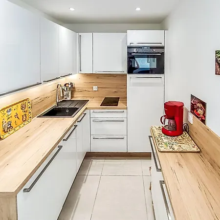 Appartamento Le Vieux Port-2 By Interhome Saint-Raphaël