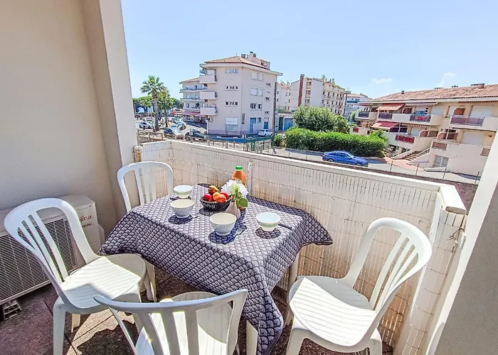 Le Vieux Port-2 By Interhome